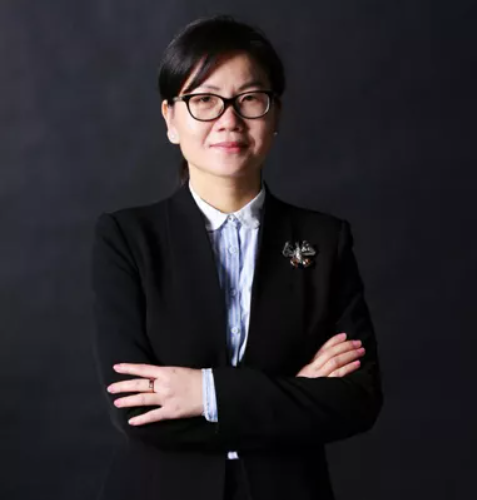 彭四桃律师形象照